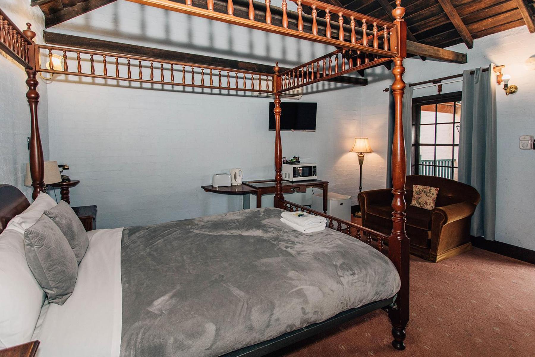Settlers Hotel York Room photo